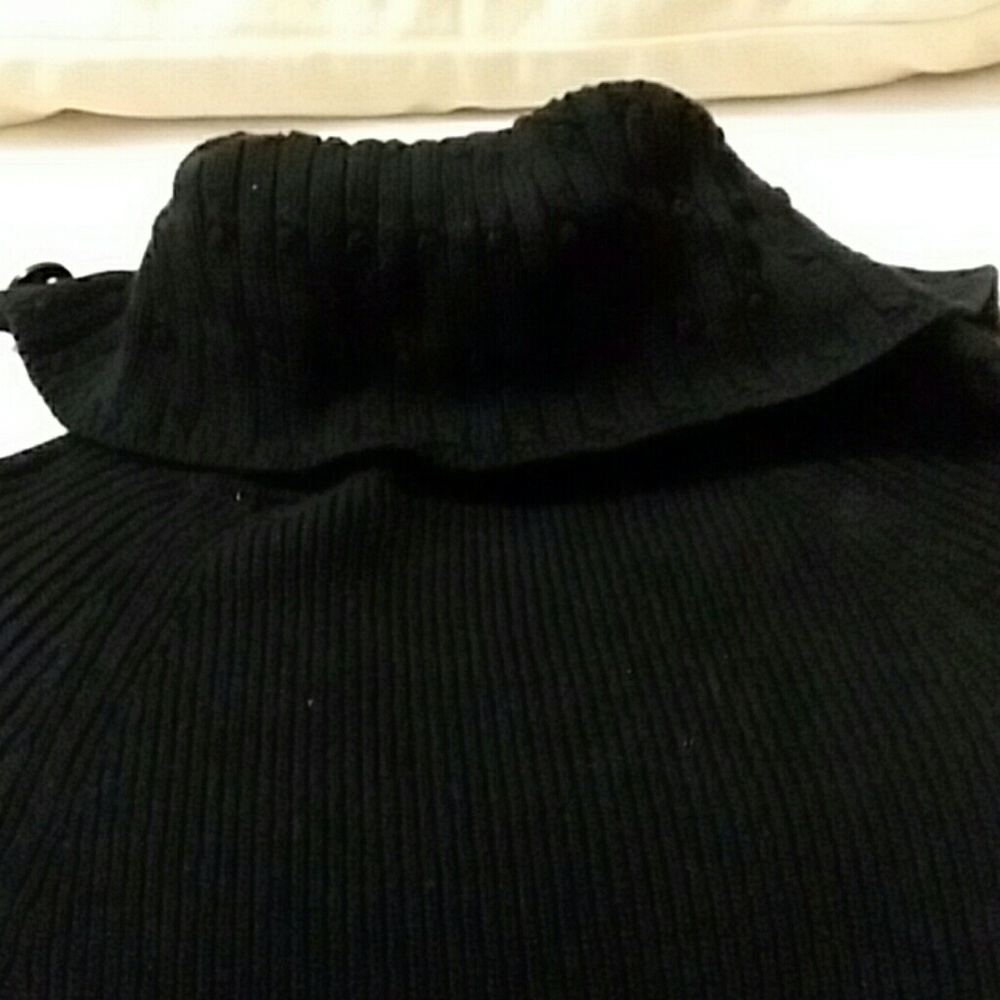 Sweater - Picture 4 of 4